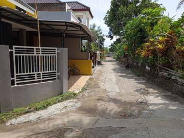 JUAL RUMAH SIAP HUNI DI JALAN JOGJA-SOLO DEKAT PASAR PRAMBANAN