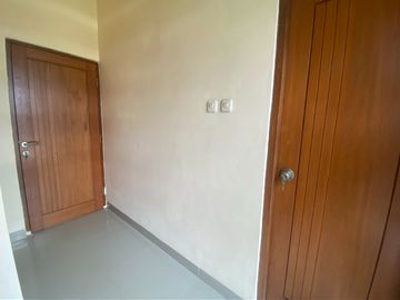 Rumah 2 Lantai 10 Menit ke Pintu Tol Bambu Apus 1 Dibantu KPR J-28397