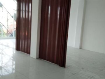 *DISEWAKAN* *Ruko Kutai Square* Ruko 4 Lantai terletak di raya Kutai.