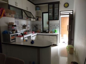 Rumah second 1,5 lt 2 M di Sawangan Depok