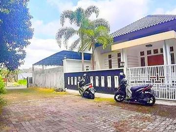 Rumah Luas Strategis di Jambon Jalan Magelang dekat Tvri