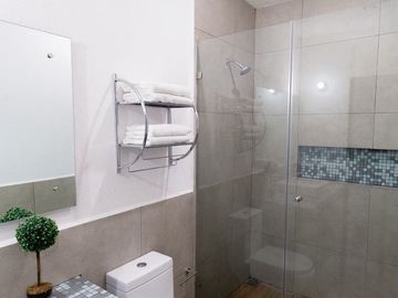 Residencia de Autor en La Condesa Juriquilla, Roof Garden, Master Suite, 6 Baños