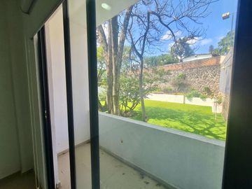Hermosa y Espaciosa Casa en Privada
