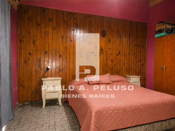 VENTA CASA AL FRENTE Y CASA AL CONTRAFRENTE. MERLO. ZONA OESTE. BUENOS AIRES.