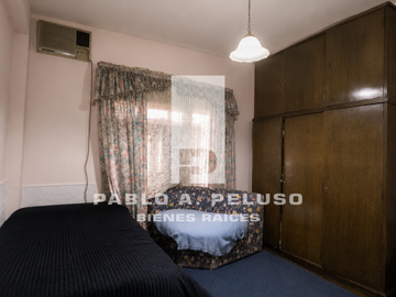 VENTA CASA AL FRENTE Y CASA AL CONTRAFRENTE. MERLO. ZONA OESTE. BUENOS AIRES.