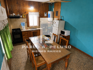 VENTA CASA AL FRENTE Y CASA AL CONTRAFRENTE. MERLO. ZONA OESTE. BUENOS AIRES.