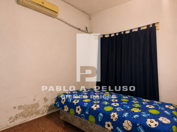 VENTA CASA AL FRENTE Y CASA AL CONTRAFRENTE. MERLO. ZONA OESTE. BUENOS AIRES.