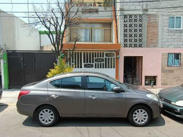 Casa En Venta En Los Reyes Ixtacala De 3 Recámaras, Estudio, 1.5 Baños, Un Auto