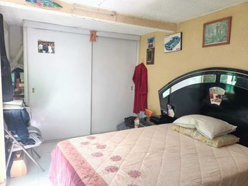 Casa En Venta En Los Reyes Ixtacala De 3 Recámaras, Estudio, 1.5 Baños, Un Auto