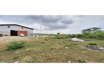 VENDO TERRENO MAS GALPON VIA GUAYAQUIL-NOBOL