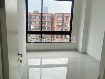 Apt. Lloyd - Alam Sutera