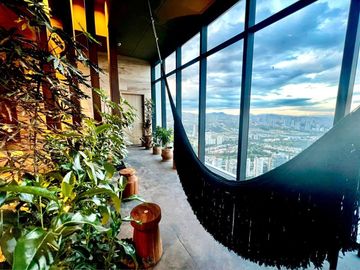 Departamento con 40,000 m2 de areas verdes, con casa club, cine,  canchas deport