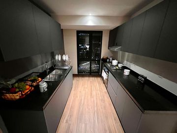 Departamento con 40,000 m2 de areas verdes, con casa club, cine,  canchas deport