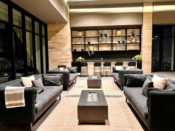 Departamento con 40,000 m2 de areas verdes, con casa club, cine,  canchas deport