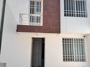 CASA EN VENTA EN PASEO DE LAS ARBOLEDAS SLP