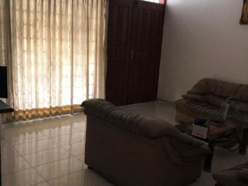 Rumah Margorejo Indah, Row 3 Mobil, Bebas Banjir