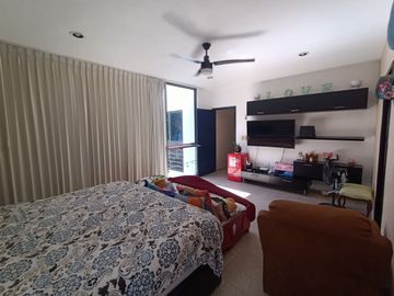 En Venta, Residencia en Sodzil Norte de 4 recámaras, equipada y alberca