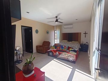 En Venta, Residencia en Sodzil Norte de 4 recámaras, equipada y alberca