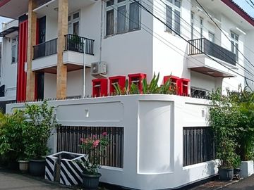 Rumah Hook 2 Lantai 6 Mnt ke RSIA Selasih Medika Bebas Banjir J-50567