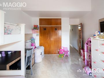 CASA VENTA VILLA LUZURIAGA 4 AMBIENTES