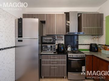 CASA VENTA VILLA LUZURIAGA 4 AMBIENTES