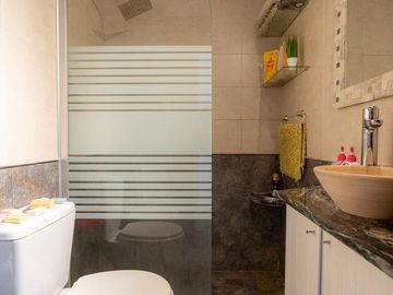 CASA VENTA VILLA LUZURIAGA 4 AMBIENTES