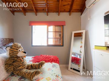CASA VENTA VILLA LUZURIAGA 4 AMBIENTES