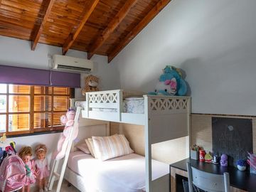 CASA VENTA VILLA LUZURIAGA 4 AMBIENTES