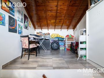 CASA VENTA VILLA LUZURIAGA 4 AMBIENTES