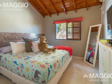 CASA VENTA VILLA LUZURIAGA 4 AMBIENTES
