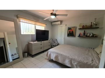 SE VENDE CASA - EL CANGREJO - URBANIZACIÓN CON GARITA