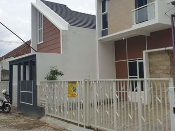 RUMAH DIJUAL AKSES MUDAH PINGGIR JALAN HARGA DIJAMIN TERMURAH