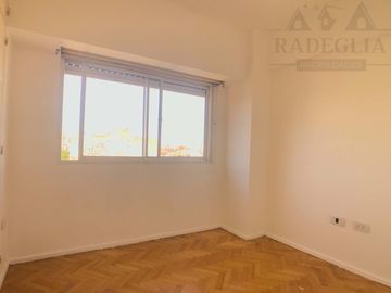 Dpto 3 Ambientes Av. Corrientes  - Excelente Ubicación Barrio Once