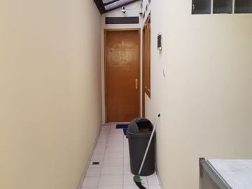 Dijual Rumah Sudah Jadi Kos Kosan (Furnished Full) Penyewa Di Pulo Kebayoran Baru Jakarta Selatan