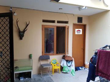 Dijual Rumah Sudah Jadi Kos Kosan (Furnished Full) Penyewa Di Pulo Kebayoran Baru Jakarta Selatan