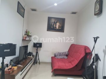 Dijual Rumah di Duta Garden 2 Lantai