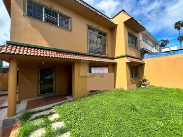 Venta de casa fraccionamiento Veracruz, Xalapa, Ver.