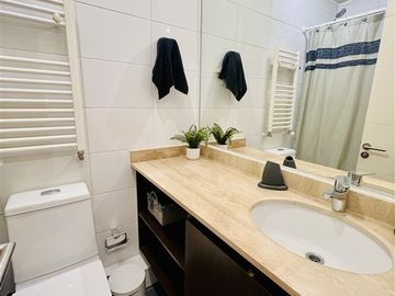 Vende departamento 2D con patio - Los Pablos