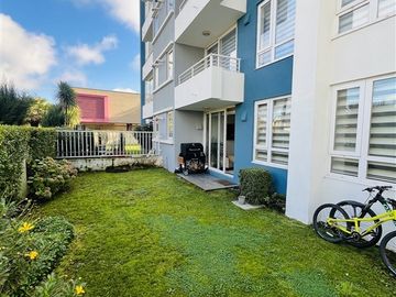 Vende departamento 2D con patio - Los Pablos