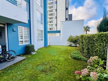 Vende departamento 2D con patio - Los Pablos