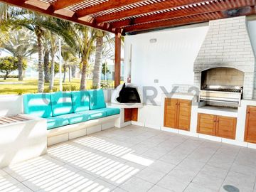 Venta casa de Playa frente a parque