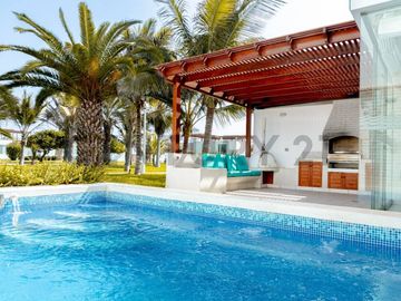 Venta casa de Playa frente a parque