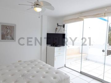 Venta casa de Playa frente a parque