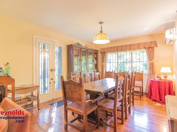 Excelente chalet de 4 dormitorios en Bº Parque Aguirre