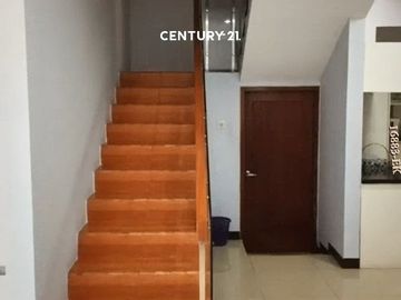 Dijual Rumah Dua Lantai Di Taman Asri Ciledug