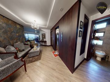 Departamento de venta en Av. 10 de agosto – código:18878