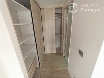 Se vende luminoso departamento de 2D2B en plan de viña