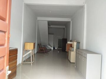 Ruko di Jalan Kapten Muslim ( Dekat Sumarsono )