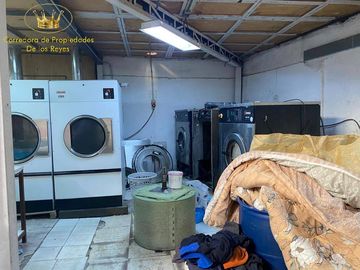 Se vende lavandería con casa en Santa Maria, Calama.