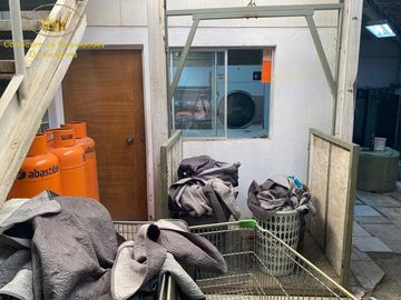 Se vende lavandería con casa en Santa Maria, Calama.